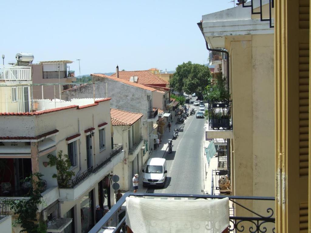 Nafpaktos Apartment And Studios In Port Екстер'єр фото
