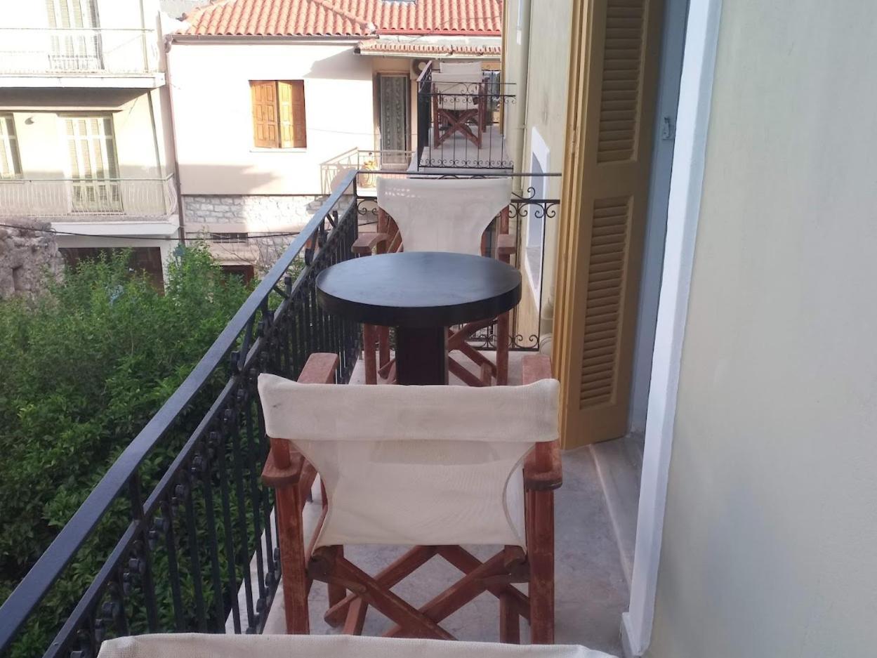 Nafpaktos Apartment And Studios In Port Екстер'єр фото