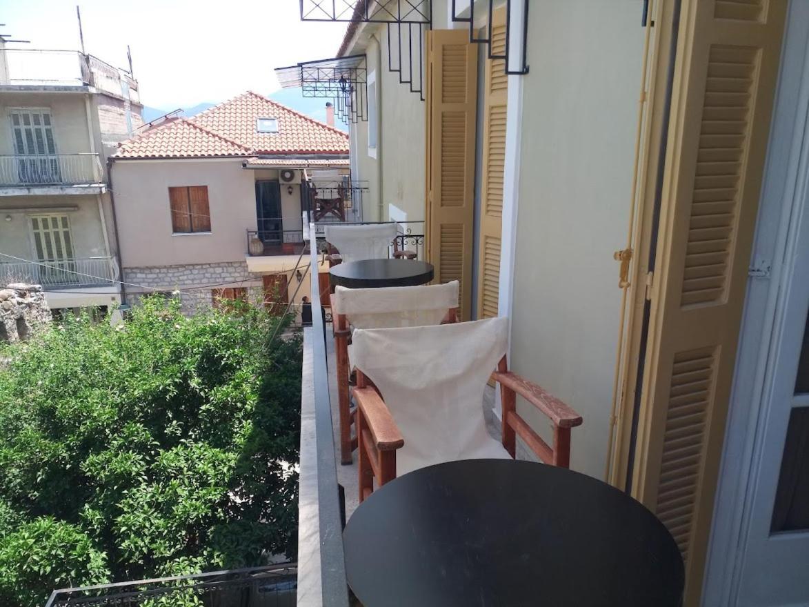 Nafpaktos Apartment And Studios In Port Екстер'єр фото