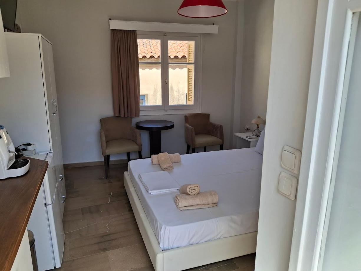Nafpaktos Apartment And Studios In Port Номер фото