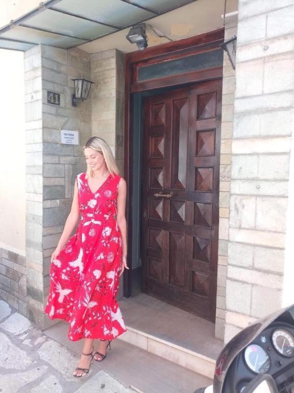Nafpaktos Apartment And Studios In Port Екстер'єр фото