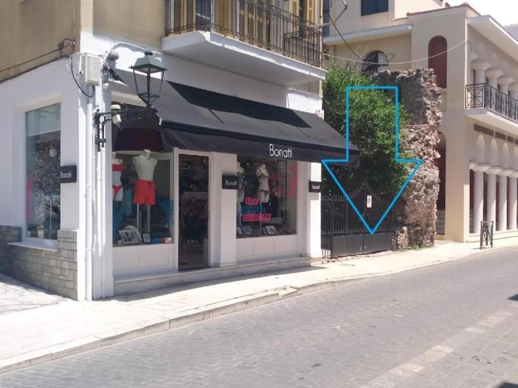Nafpaktos Apartment And Studios In Port Екстер'єр фото