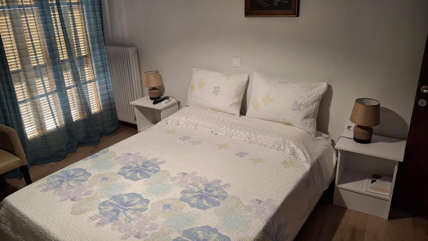 Nafpaktos Apartment And Studios In Port Екстер'єр фото