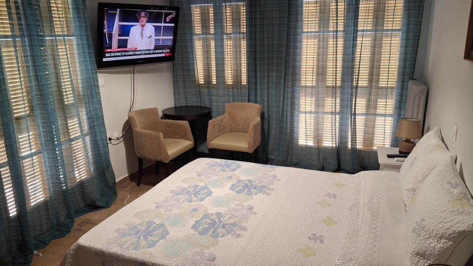 Nafpaktos Apartment And Studios In Port Екстер'єр фото